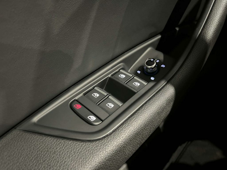 Audi A4 30 TDi S-Tronic Facelift Virtual-Cockpit/Panodak Leconte Motors