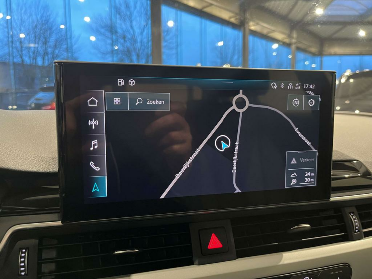 Audi A4 30 TDi S-Tronic Facelift Virtual-Cockpit/Panodak Leconte Motors