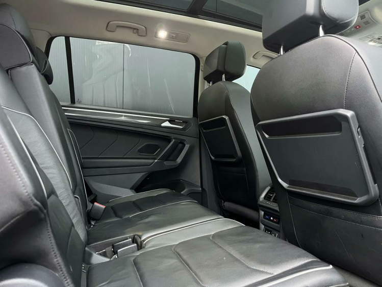 Volkswagen Tiguan Allspace 2.0 TD R-Line Platinum 7-zit/Panodak/Virtual/360' Leconte Motors