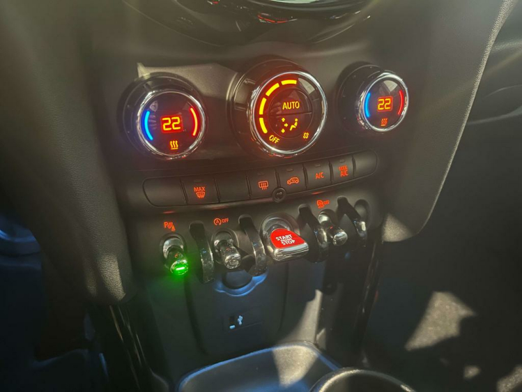 MINI One 1.5i Facelift 5D Full-LED/Navi-Pro/Carplay/Cruise! Leconte Motors