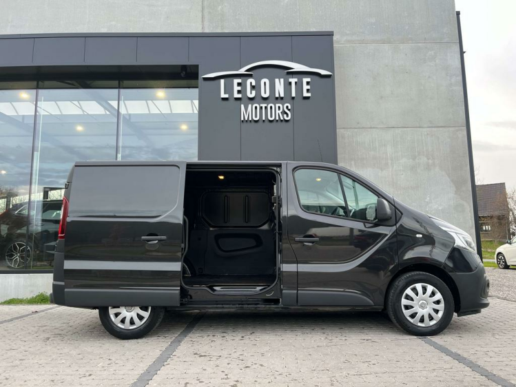 Renault Trafic 2.0DCI Lichte Vracht 3-zit/LED/Gps/Camera/PDC/BLTH Leconte Motors