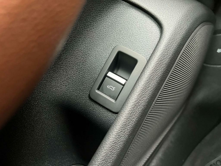 Audi A4 30 TDi S-Tronic Panodak/Virtual-Cockpit/Leder/CAM Leconte Motors