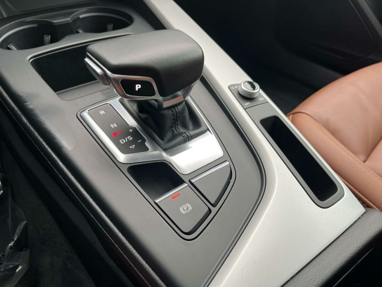 Audi A4 30 TDi S-Tronic Panodak/Virtual-Cockpit/Leder/CAM Leconte Motors