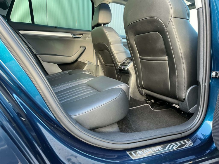 Skoda Superb 1.5 TSI DSG Panodak/Leder/Camera/Gps/ACC/Zetelverw Leconte Motors