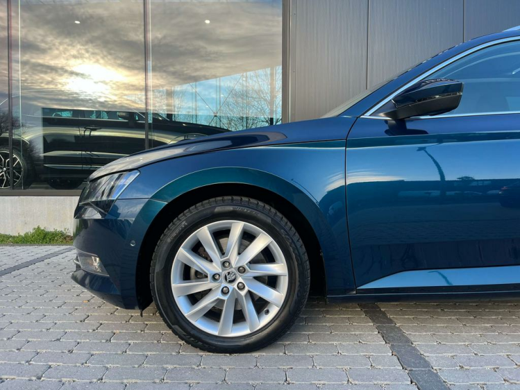 Skoda Superb 1.5 TSI DSG Panodak/Leder/Camera/Gps/ACC/Zetelverw Leconte Motors