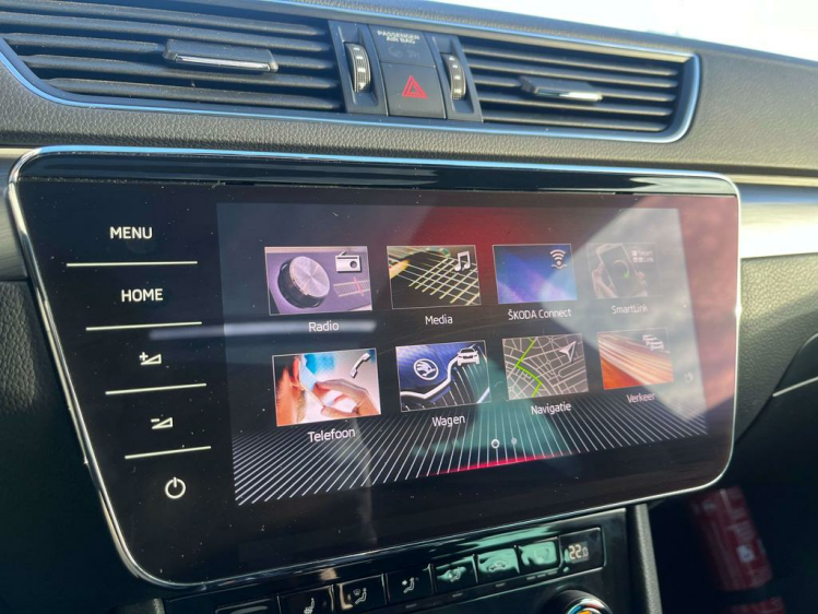 Skoda Superb 1.5 TSI DSG Panodak/Leder/Camera/Gps/ACC/Zetelverw Leconte Motors