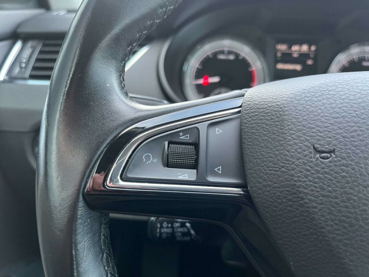 Skoda Octavia 1.0 TSI Ambition DSG Gps/Carplay/Camera/ACC/BLTH Leconte Motors