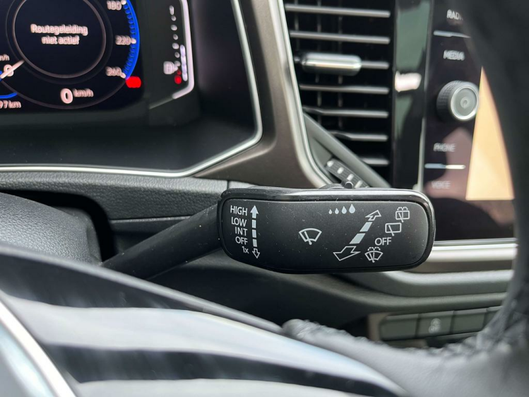 Volkswagen T-Roc 1.0 TSI Style Panodak/Virtual-Cockpit/Camera/ACC Leconte Motors