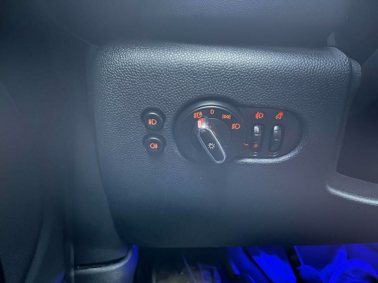 MINI One 1.5i 5-deurs Navigatie/Sportstuur/Cruise/PDC/BLTH Leconte Motors