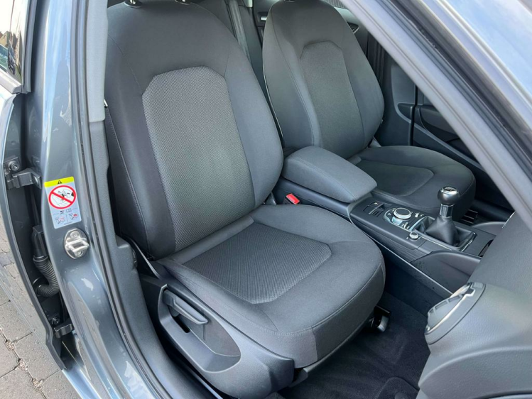 Audi A3 30 TFSI Sportback 27.893km PDC/BLTH/Zetelverwarm Leconte Motors