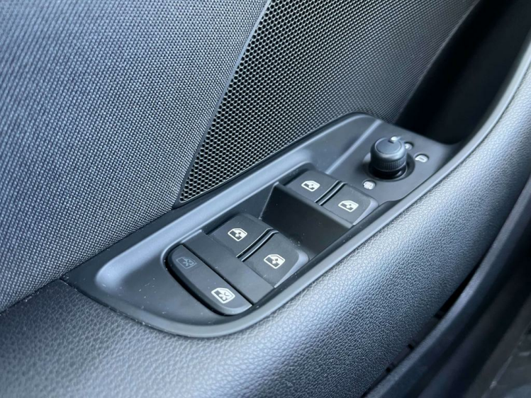 Audi A3 30 TFSI Sportback 27.893km PDC/BLTH/Zetelverwarm Leconte Motors