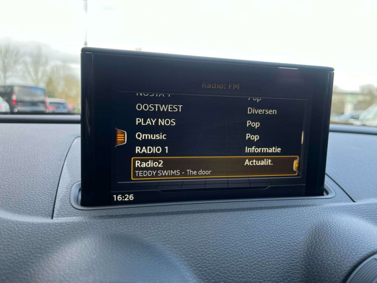 Audi A3 30 TFSI Sportback 27.893km PDC/BLTH/Zetelverwarm Leconte Motors