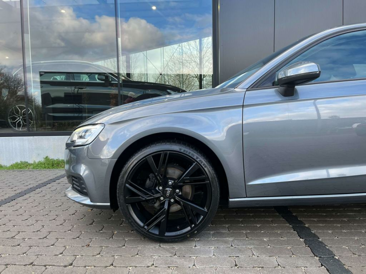 Audi A3 30 TFSI Sportback 27.893km PDC/BLTH/Zetelverwarm Leconte Motors