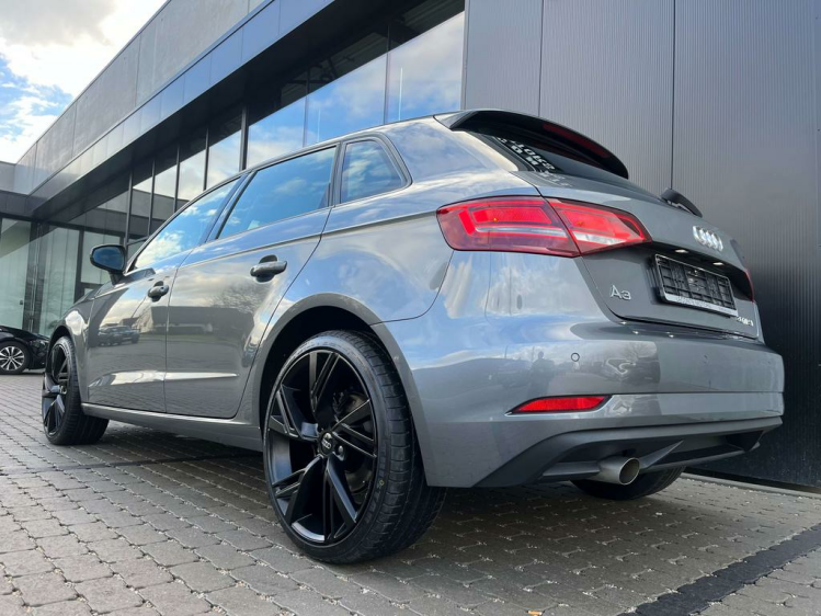 Audi A3 30 TFSI Sportback 27.893km PDC/BLTH/Zetelverwarm Leconte Motors