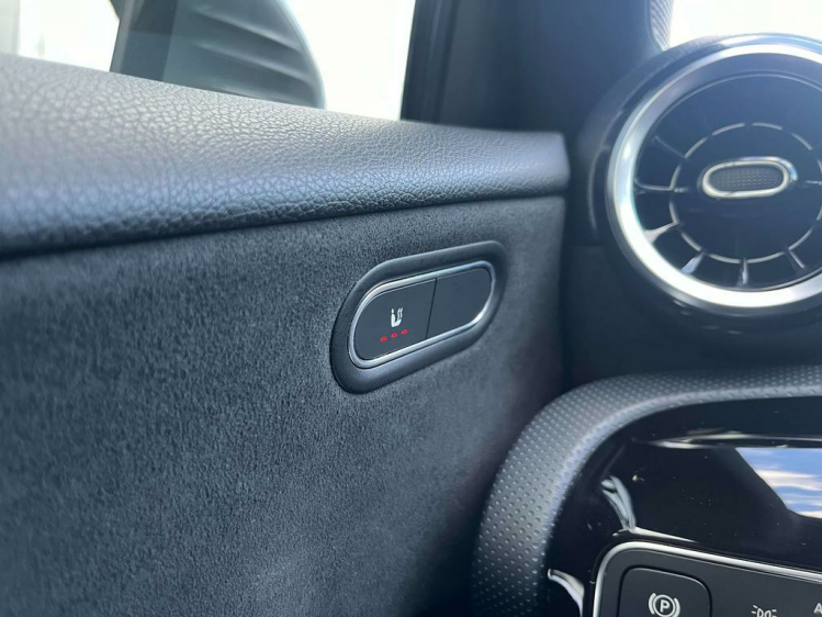 Mercedes-Benz A 180 AMG-PACK DCT LED/Widescreen/Gps/Zetelverwarming/.. Leconte Motors