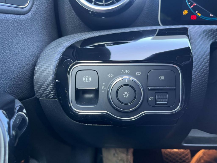 Mercedes-Benz A 180 iA DCT Full-LED/Widescreen/Sportzetels/Camera/...! Leconte Motors