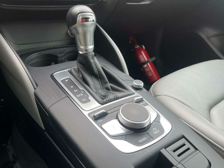 Audi A3 30 TFSI S-Tronic LED/Leder/Gps/Zetelverwarming/PDC Leconte Motors