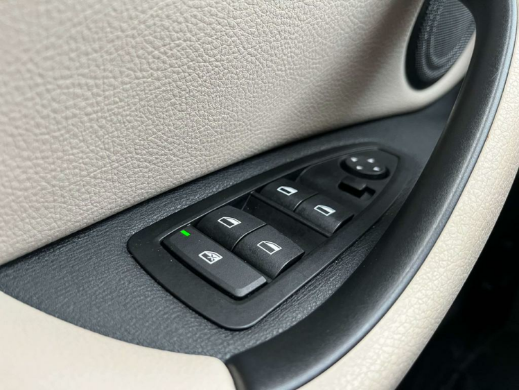 BMW X1 1.5 dA sDrive16 X-Line Full-LED/Sportzetels/Camera Leconte Motors