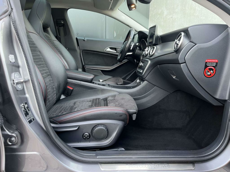 Mercedes-Benz CLA 180 Coupé AMG-PACK Panodak/LED/Sportzetels/Camera.. Leconte Motors