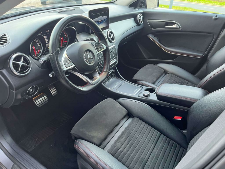 Mercedes-Benz CLA 180 Coupé AMG-PACK Panodak/LED/Sportzetels/Camera.. Leconte Motors