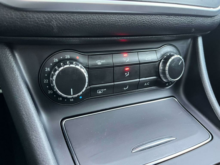 Mercedes-Benz CLA 180 Coupé AMG-PACK Panodak/LED/Sportzetels/Camera.. Leconte Motors