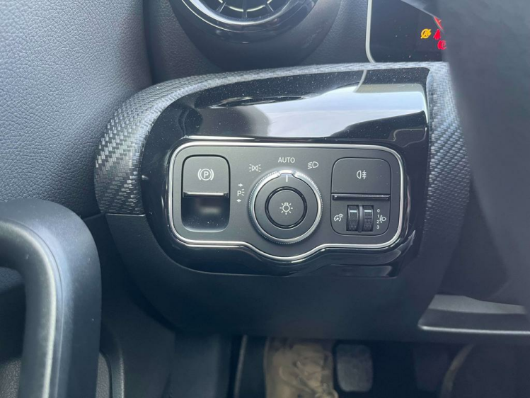 Mercedes-Benz A 160 160i 15.000km Widescreen/Gps/Camera/PDC/Cruise/... Leconte Motors