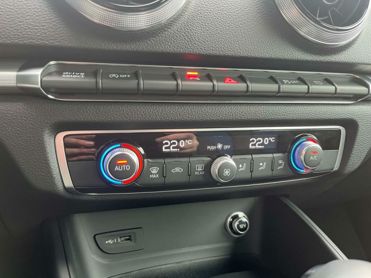 Audi A3 1.0 TFSI Sport S tronic Xenon/Sportzetels/PDC/DAB+ Leconte Motors