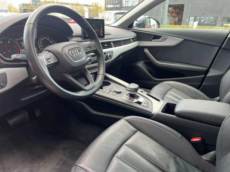 Audi A4 35 TDi S-tronic Panodak/Leder/Gps/FullLED/Trekhaak Leconte Motors