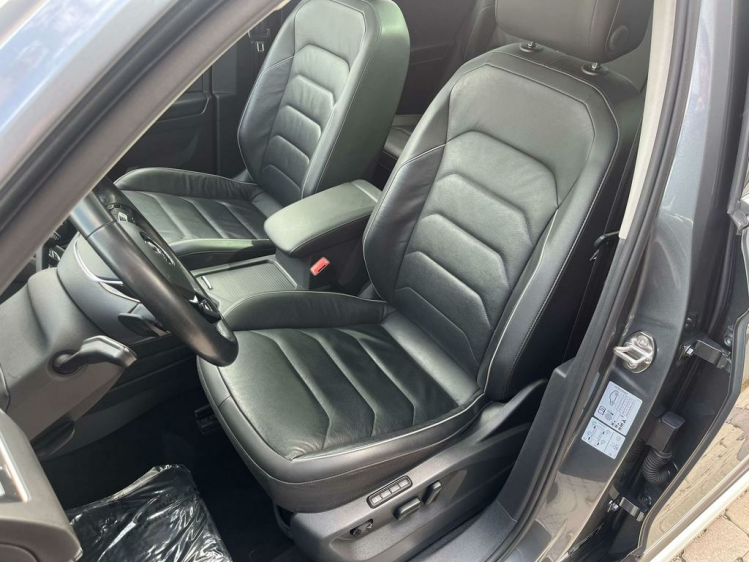 Volkswagen Tiguan Allspace 2.0 TDi Highline DSG 7-ZIT/Virtual/Panodak/360'CAM Leconte Motors