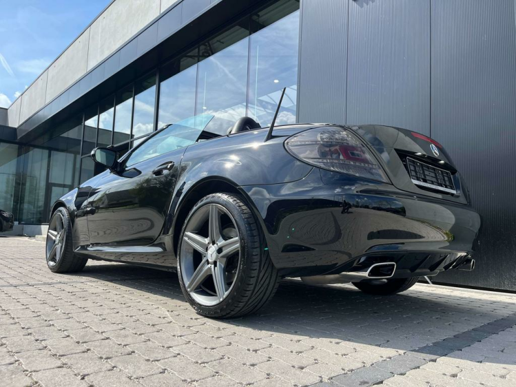 Mercedes-Benz SLK 200 Kompressor Automaat Leder/Gps/19'/Zetelverwarming! Leconte Motors