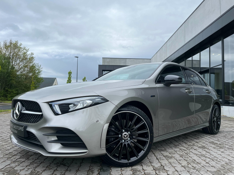 Mercedes-Benz A 250 e PHEV Hybrid AMG-PACK Widescreen/Sfeerverlichting Leconte Motors