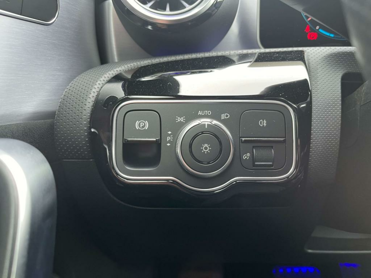 Mercedes-Benz A 250 e PHEV Hybrid AMG-PACK Widescreen/Sfeerverlichting Leconte Motors