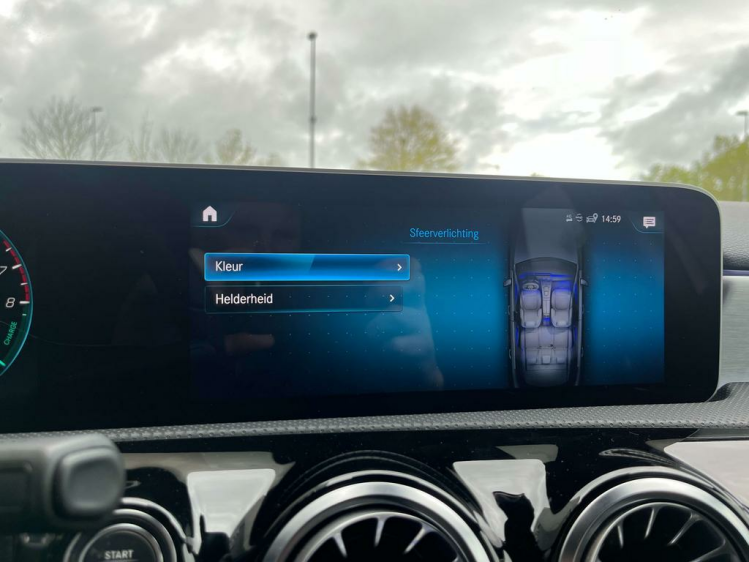 Mercedes-Benz A 250 e PHEV Hybrid AMG-PACK Widescreen/Sfeerverlichting Leconte Motors