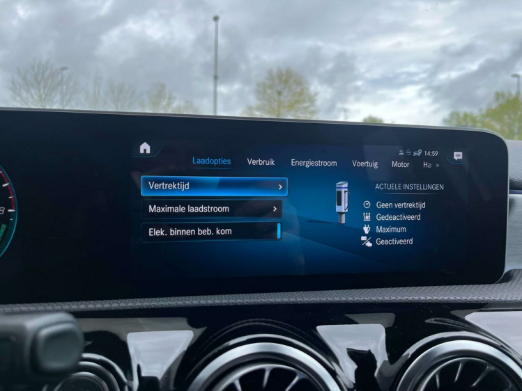 Mercedes-Benz A 250 e PHEV Hybrid AMG-PACK Widescreen/Sfeerverlichting Leconte Motors