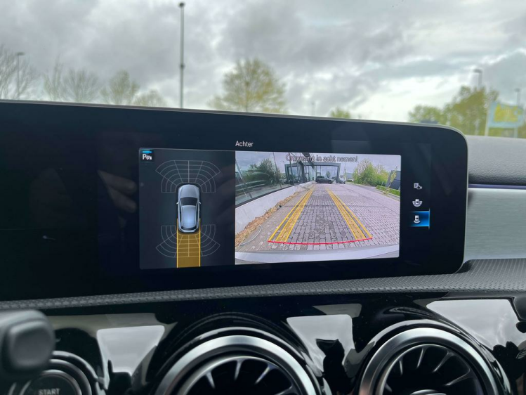 Mercedes-Benz A 250 e PHEV Hybrid AMG-PACK Widescreen/Sfeerverlichting Leconte Motors