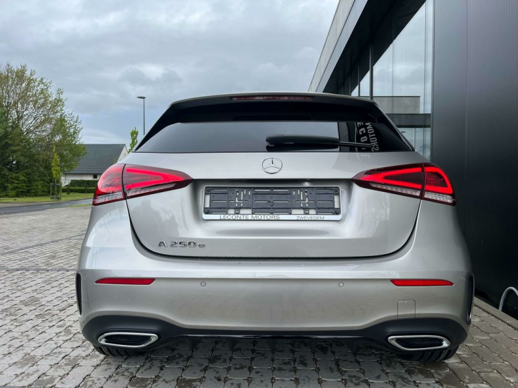 Mercedes-Benz A 250 e PHEV Hybrid AMG-PACK Widescreen/Sfeerverlichting Leconte Motors