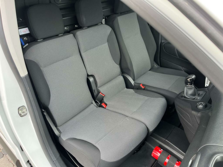 Peugeot Partner 1.6HDI Lichte Vracht 3-zit Gps/Carplay/Cruise/PDC Leconte Motors