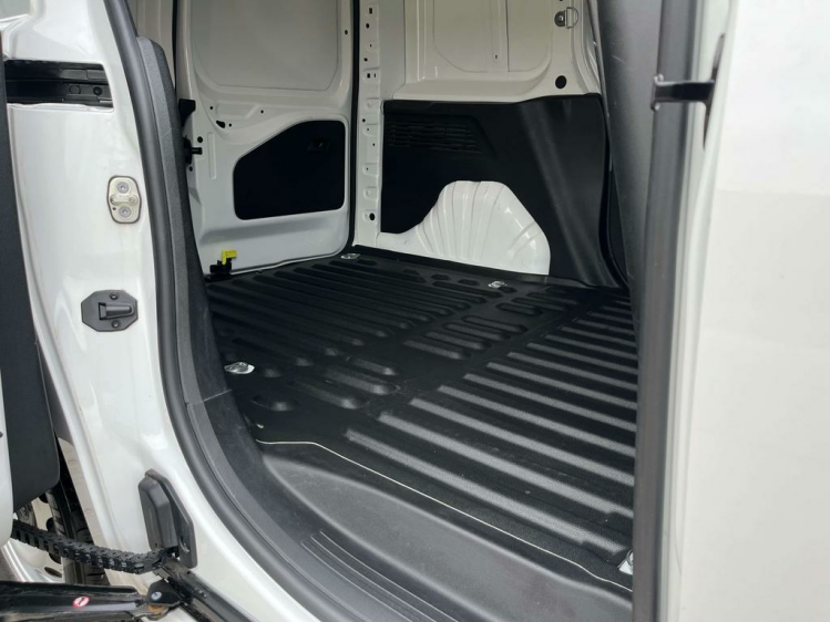 Peugeot Partner 1.6HDI Lichte Vracht 3-zit Gps/Carplay/Cruise/PDC Leconte Motors