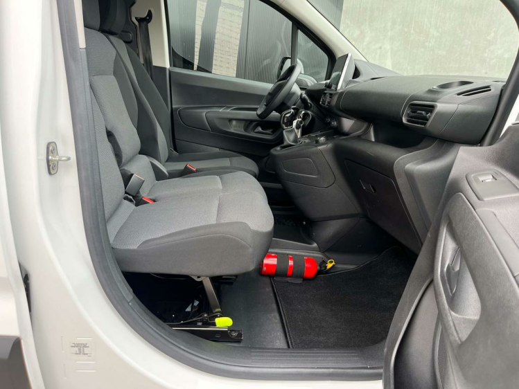 Peugeot Partner 1.6HDI Lichte Vracht 3-zit Gps/Carplay/Cruise/PDC Leconte Motors