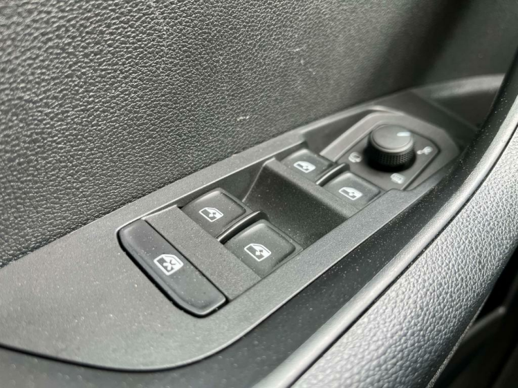 Skoda Karoq 1.0 TSI Sportzetels/Gps/Camera/Trekhaak/Carplay..! Leconte Motors