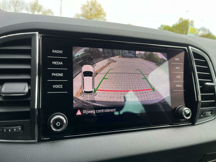 Skoda Karoq 1.0 TSI Sportzetels/Gps/Camera/Trekhaak/Carplay..! Leconte Motors