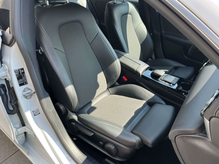 Mercedes-Benz CLA 180 iA DCT Coupé LED/Sportzetels/Widescreen/Camera! Leconte Motors