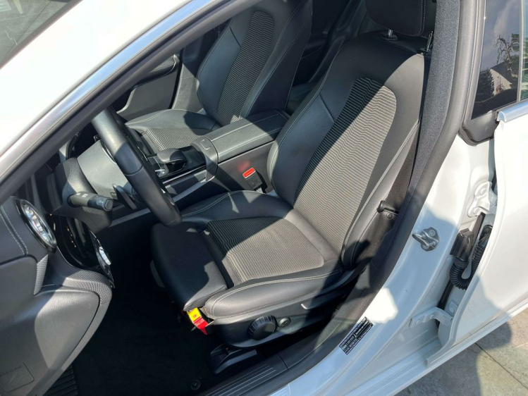 Mercedes-Benz CLA 180 iA DCT Coupé LED/Sportzetels/Widescreen/Camera! Leconte Motors