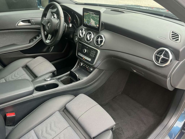 Mercedes-Benz GLA 180 iA DCT LED/Panodak/Leder/Camera/Cruise/BLTH...!! Leconte Motors