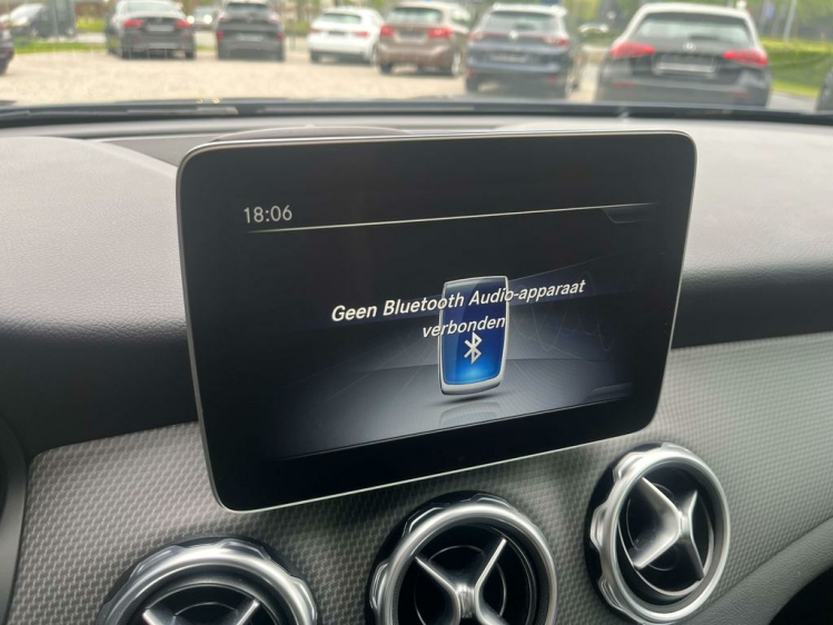 Mercedes-Benz GLA 180 iA DCT LED/Panodak/Leder/Camera/Cruise/BLTH...!! Leconte Motors