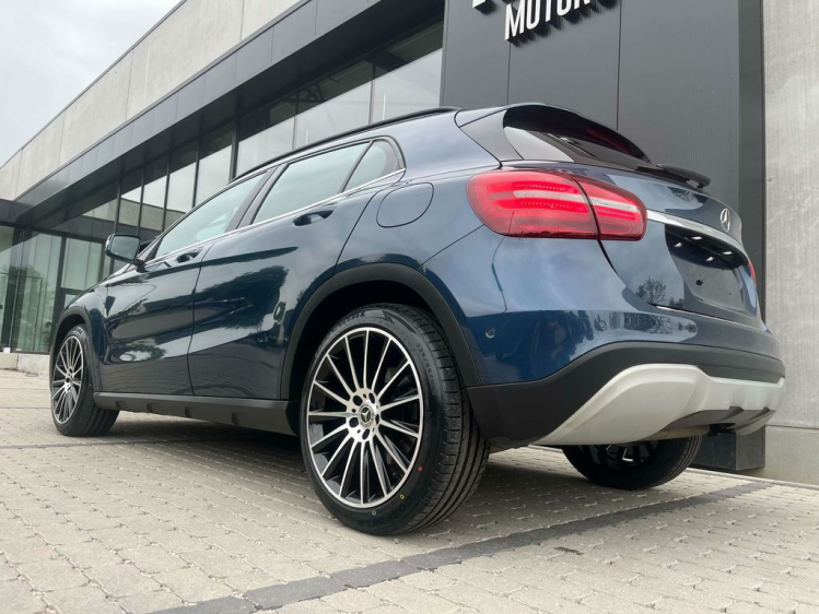 Mercedes-Benz GLA 180 iA DCT LED/Panodak/Leder/Camera/Cruise/BLTH...!! Leconte Motors