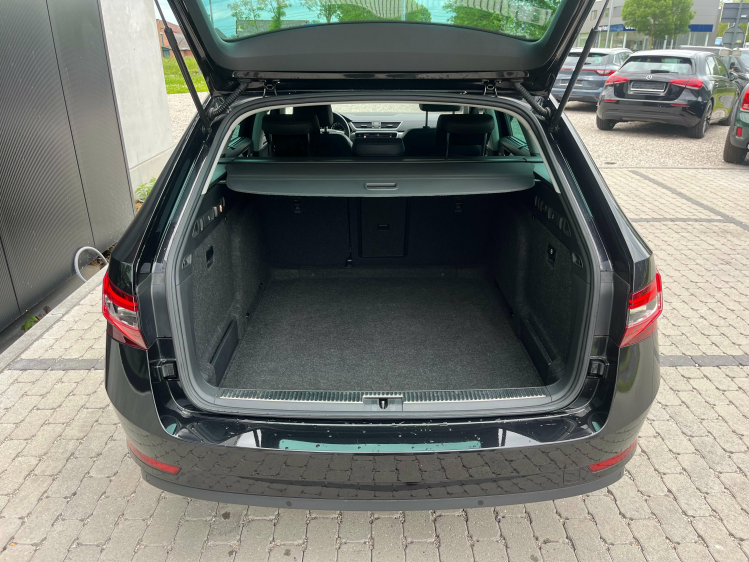 Skoda Superb 1.5 TSI DSG LED/Leder/Sportzetels/Camera/Carplay.. Leconte Motors