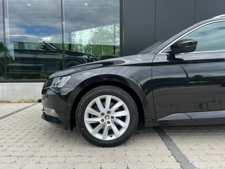 Skoda Superb 1.5 TSI DSG LED/Leder/Sportzetels/Camera/Carplay.. Leconte Motors