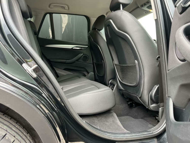 BMW X1 1.5iA sDrive18 Navigatie/Leder/Cruise/PDC/BLTH...! Leconte Motors