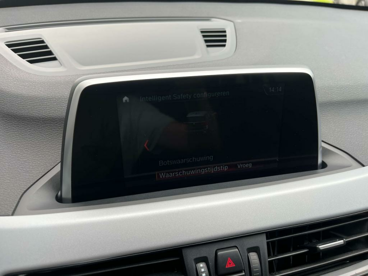 BMW X1 1.5iA sDrive18 Navigatie/Leder/Cruise/PDC/BLTH...! Leconte Motors